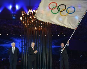 London 2012 It Team Passes The Baton to Rio 2016 Olympics