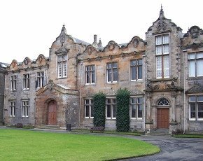 University_of_St_Andrews-290px-creativecommons.jpg