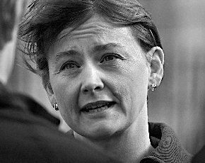 Yvette_Cooper,_March_2008.jpg