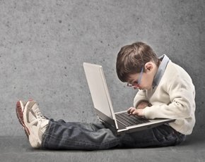 Kid+computer-olly-Fotolia-290px.jpg