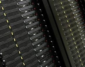 Deciding between blade and rack-mount hardware