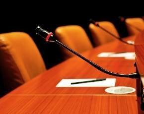 Panel urges new security focus, less product dependence