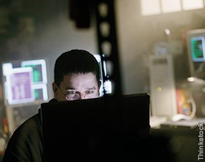 Cloud computing insider threat scenarios