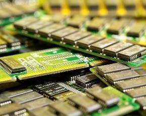 memory_chips_pile.jpg