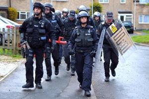 20120418 - Police on Dawn raid on drug dealer's house in Swindon - Swindon Advertiser - DrugsRaid.JPG