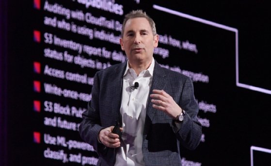 Abbildung 1: AWS CEO Andy Jassy stellte Outposts in seiner Keynote auf der re:Invent 2018 vor.