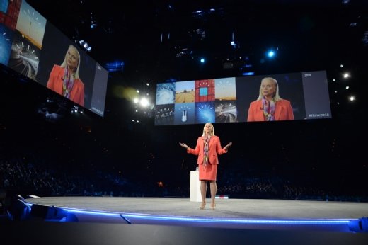 Ginni Rometty, CEO von IBM, rückt auch auf der IBM Think Watson in den Mittelpunkt.