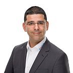 Onur Oetztuerk Axians