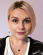 Headshot of Lucy Robson.