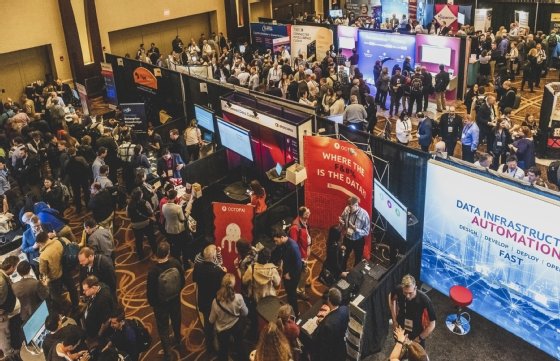 Photo of attendees at Enterprise Data World 2019 conference in Boston