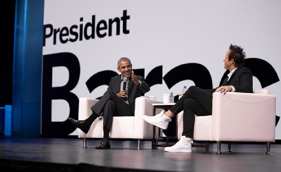 President Barack Obama and Qualtrics CEO Ryan Smith in a fireside chat at Qualtrics X4.