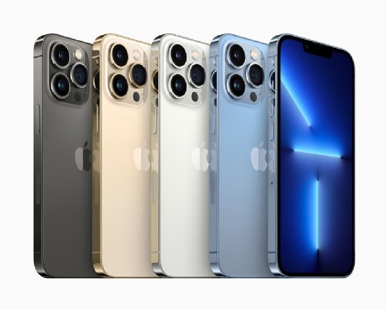 The iPhone 13 Pro and iPhone 13 Pro Max models in a range of new colors