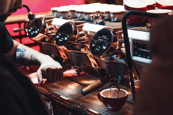 Coffee shop photo of Gruppo Cimbali Faema E71E espresso machine