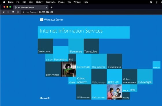 The screenshot shows the default Windows Server Internet Information Services page.