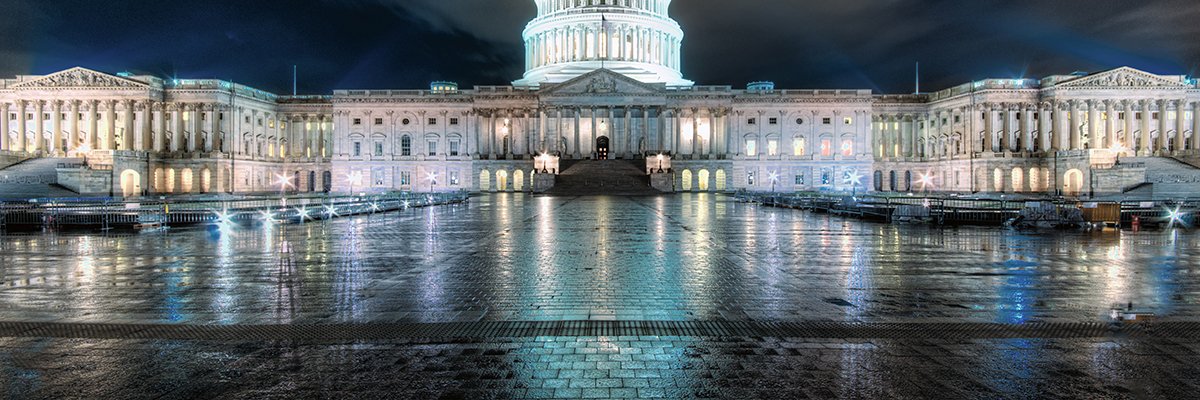 US capitol building at night