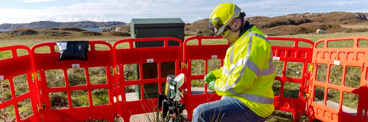EE launches 8Gbps full-fibre broadband as switch to all-digital beckons
