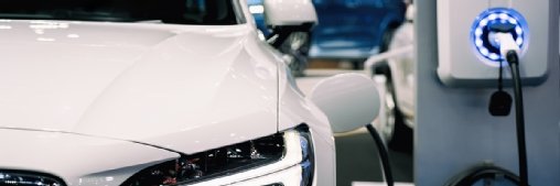 IA agentique dans l’automobile : des pilotes freinés par une gouvernance immature (étude)