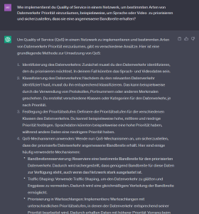 ChatGPTs Antwort auf eine Anfrage zur Implementierung von QoS, um bestimmten Arten von Netzwerk-Traffic Priorität einzuräumen.